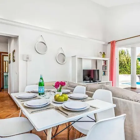 Cala'n Blanes Sleeps 6 Pool Air Con Wifi Willa