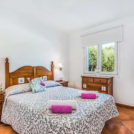Villa Cala'n Blanes Sleeps 6 Pool Air Con Wifi